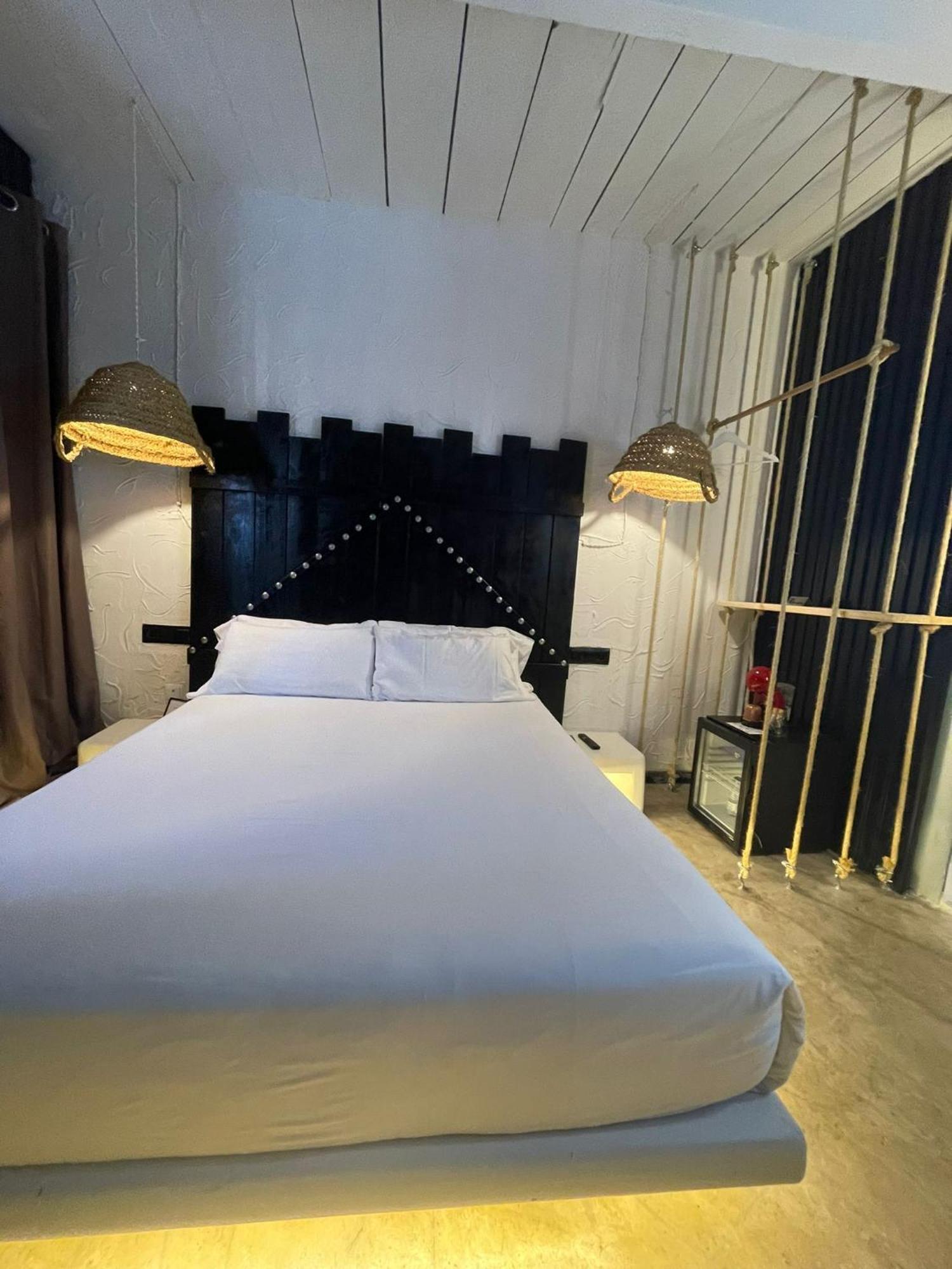 Paiise Hotels Sant Francesc de s'Estany Bagian luar foto