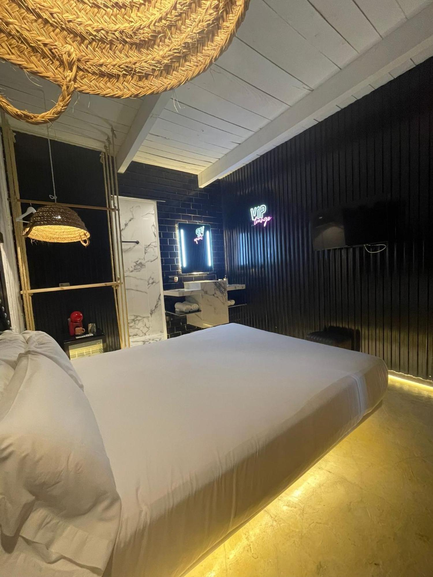 Paiise Hotels Sant Francesc de s'Estany Bagian luar foto