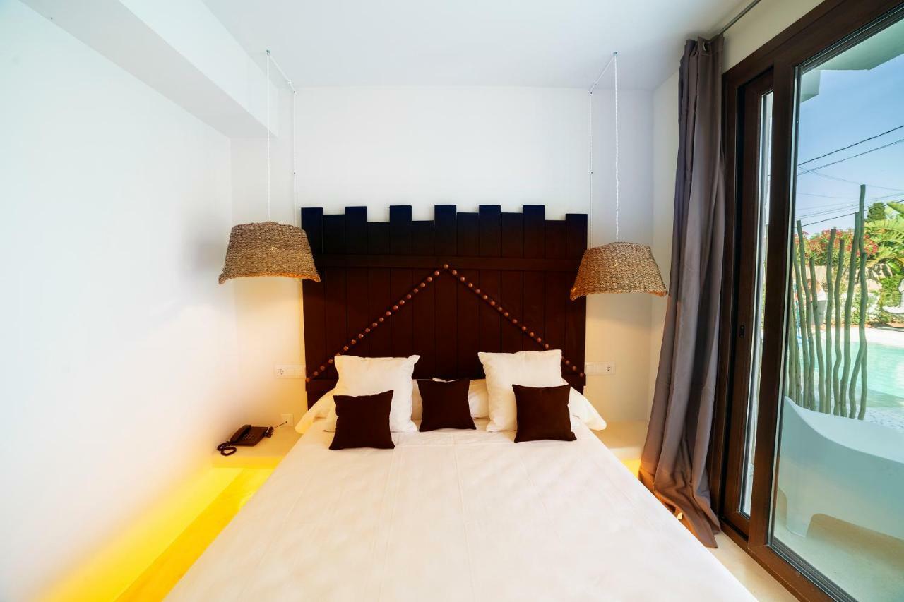 Paiise Hotels Sant Francesc de s'Estany Bagian luar foto